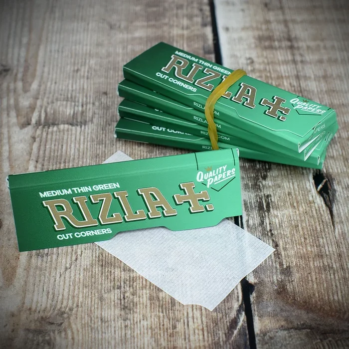 Rizla Regular Green Rolling Papers – Bundle of 5
