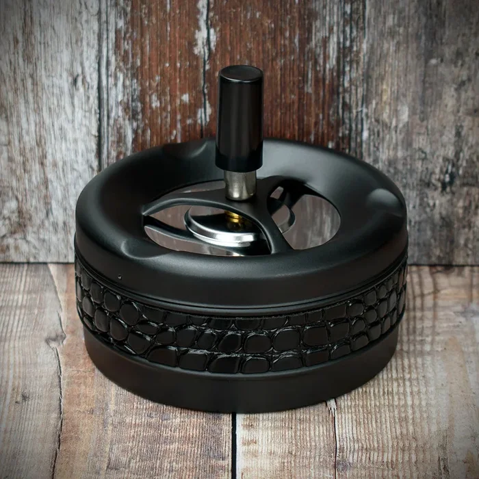 Spinner Ashtray – Matt Black and Croc Leather – 11cm