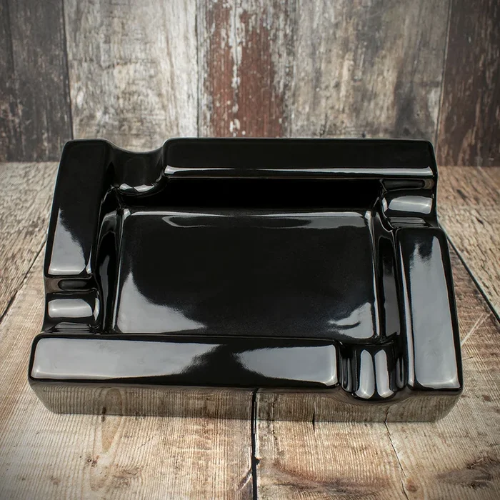 Square Ashtray Black Ceramic – 4 Rests