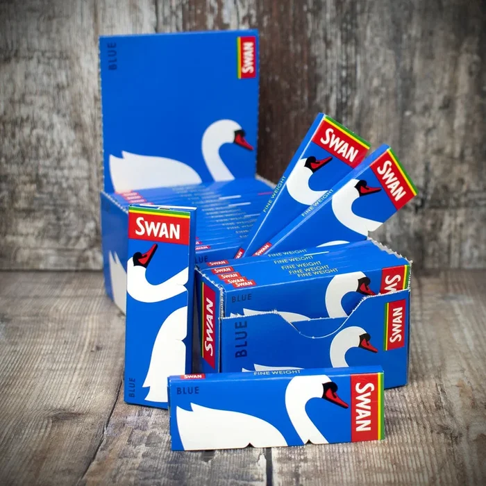 Swan Rolling Papers Regular Blue – Box of 50