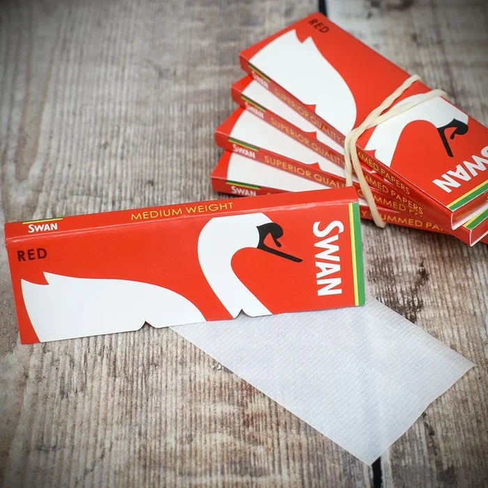 Swan Rolling Papers Regular Red – 5 Packs
